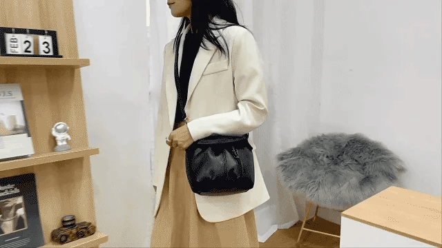 ⏳Offerta a tempo limitato⏰ Borsa a secchiello in pelle plissettata – Materiale morbido, tracolla regolabile e stile casual chic