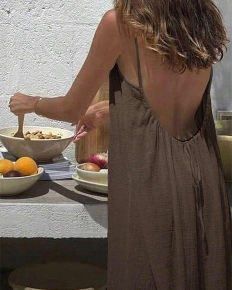 💕👗 Approfitta subito dello sconto del 50%! 🎉 Abito lungo con spalline sottili e schiena scoperta: elegante e leggero, valorizza perfettamente la tua figura 🌊📦