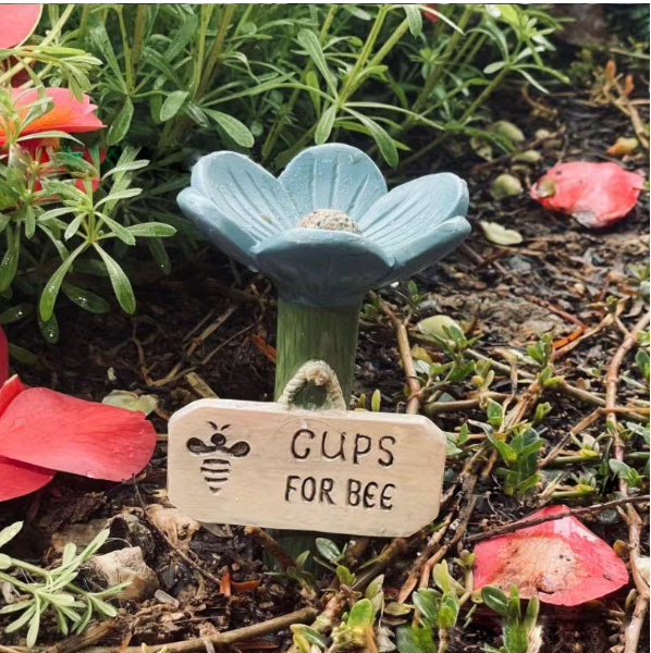 🌸🐝 Stazione api/acqua brevettata – 💧 Fiore in ceramica e protetto contro zanzare e formich