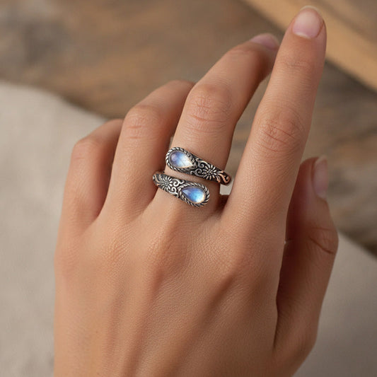 📢📢Prezzi Folli d'Estate ⏰Anello vintage regolabile aperto con zircone luminoso a goccia